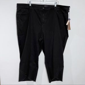 NYDJ Slim Capri Jeans with Crisscross Hem - Black‎ Size 28W